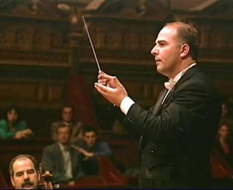 Dirijor român al Filarmonicii George Enescu, mort de Covid la 55 de ani. S-a stins după trei săptămâni de la contactarea virusului