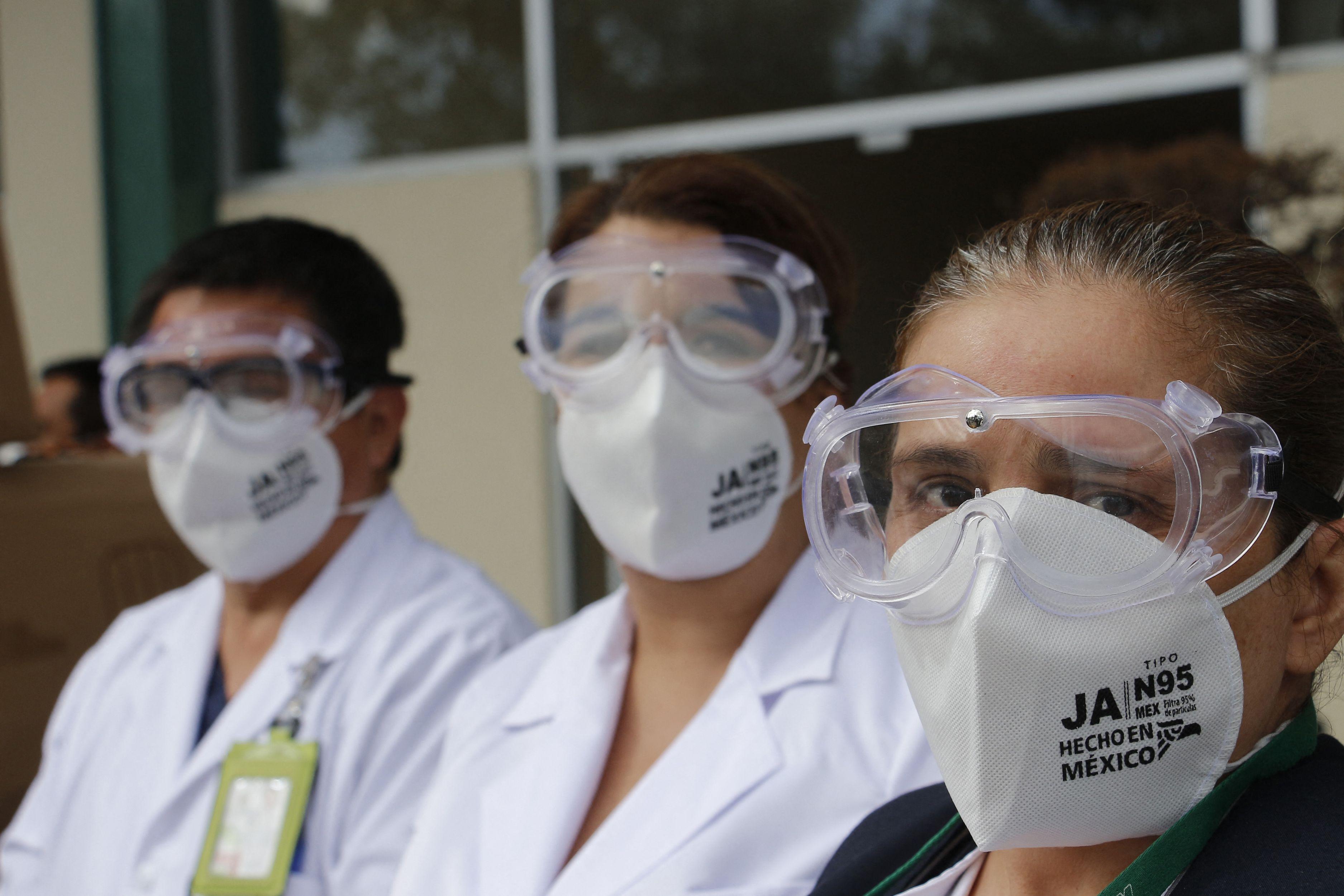 Atenție, purtați pe față măști nocive! A fost dată ALERTĂ de măști neconforme pe piața din Rom&acirc;nia. Care sunt acestea și cum le putem identifica