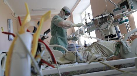 Explozie îngrijorătoare a numărului de cazuri! Pacienții bolnavi se înmulțesc alarmant! Alte 35 pe persoane au murit în 24 de ore