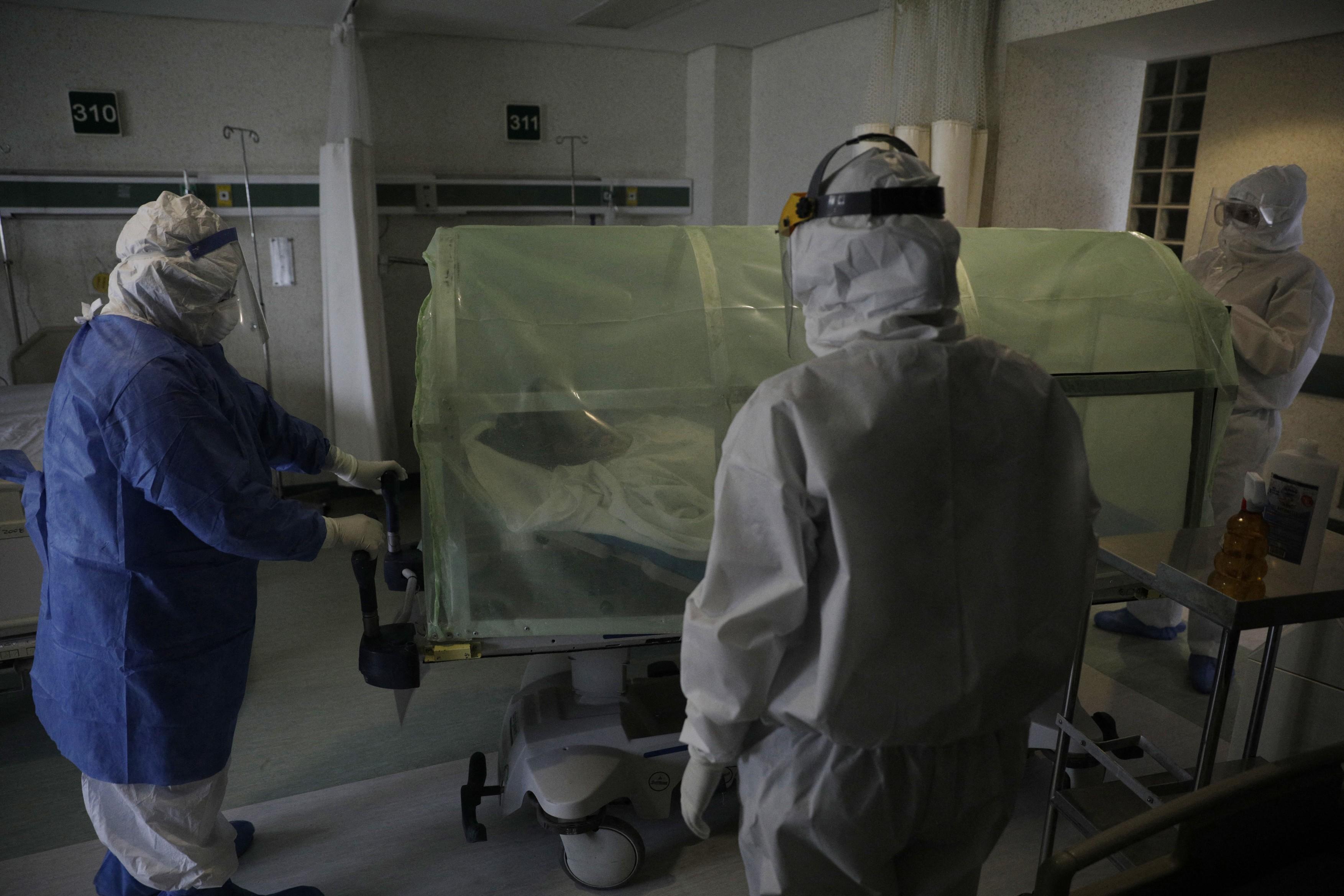 OMS cere schimbări drastice! O nouă categorie de v&acirc;rstă, cea mai vulnerabilă &icirc;n fața COVID-19