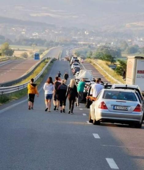 Veste bună pentru românii care vor să plece în Grecia! A avut loc schimbarea! Nu vor mai sta la cozi interminabile