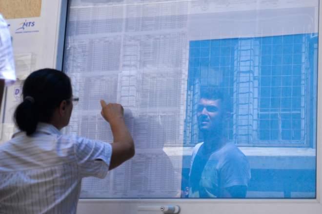 Merita să pice BAC-ul? 10 rom&acirc;nă, 10 biologie, 3,6 matematică. Verdict: RESPINS. Era singurul elev din liceu care a obținut ZECE, dar a fost respins