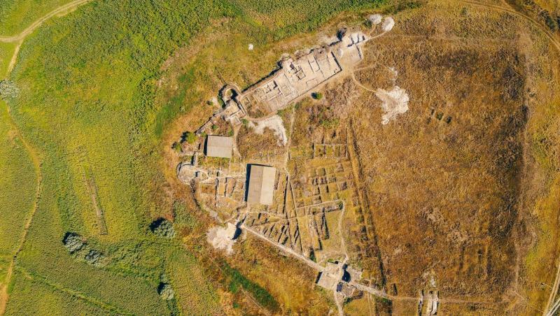 Cetatea romană de la Halmyris se găsește pe teritoriul actualei localități Murghiol, județul Tulcea