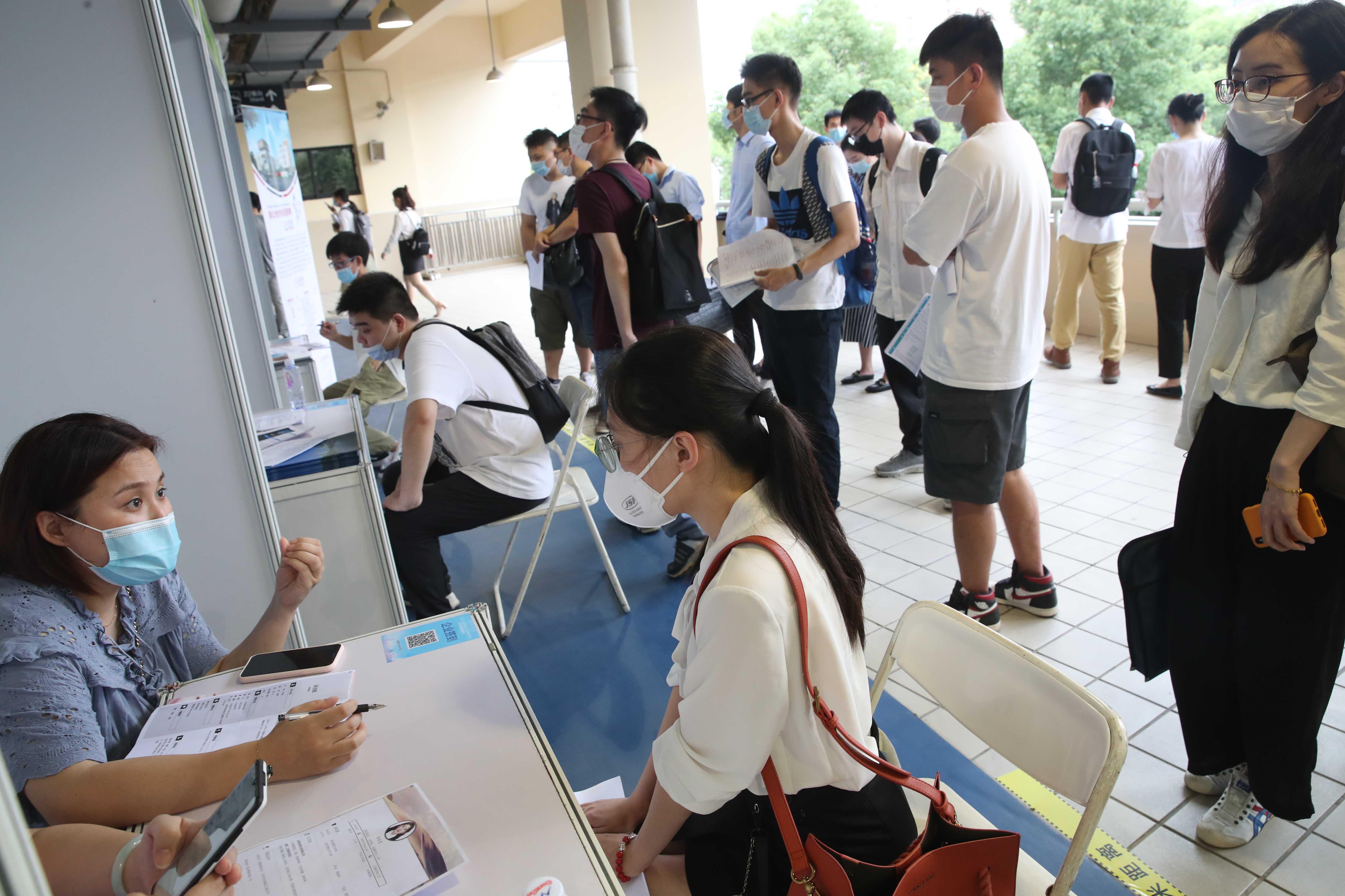 Coronavirus: Care este costul unei asigurări anti-Covid