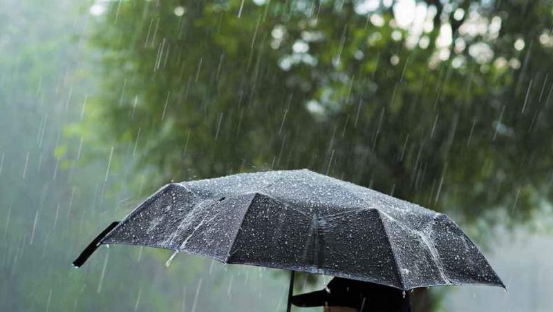 Alertă meteo! Cod galben de ploi torențiale și furtuni, în România! Zonele afectate, în următoarele ore