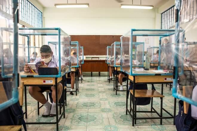 Ministerul Sănătății: "Să măsori temperatura elevilor este inefcient!" Care sunt noile măsuri ce ar urma să fie impuse din toamnă, pentru școlari