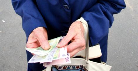 Câți bani în plus primesc pensionarii: Punctul de pensie ajunge la 1.442 de lei, iar indemnizația socială va fi majorată cu aproape 100 de ron