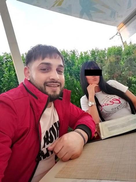 Un cântăreț român și-a transmis moartea LIVE. Imaginile de pe Facebook sunt tragice: Mașina pe care o conducea iubita sa a fost izbită de tren