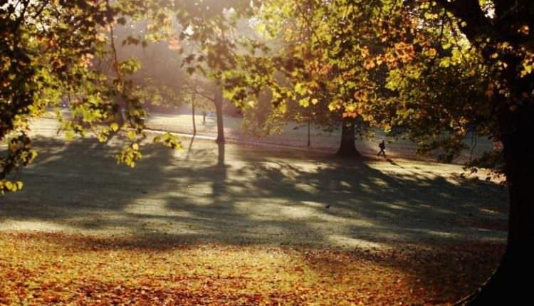 Toamnă, &icirc;n Rom&acirc;nia, la final de august. ANM, avertisment de ultimă oră: &rdquo;Vara se &icirc;ncheie cu temperaturi mai scăzute. Vor fi și ploi!&rdquo;