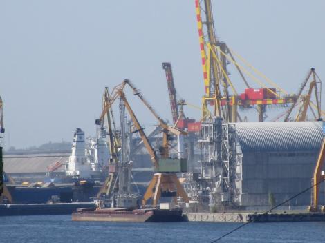 Iohannis a promulgat legea prin care sectorul de construire a navelor este introdus în categoria locurilor de muncă în condiţii speciale