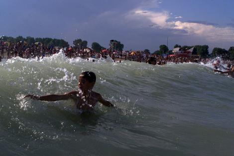 Tragedie, pe litoralul Mării Negre! Un bărbat a murit înecat! Au încercat în zadar să-l resusciteze!
