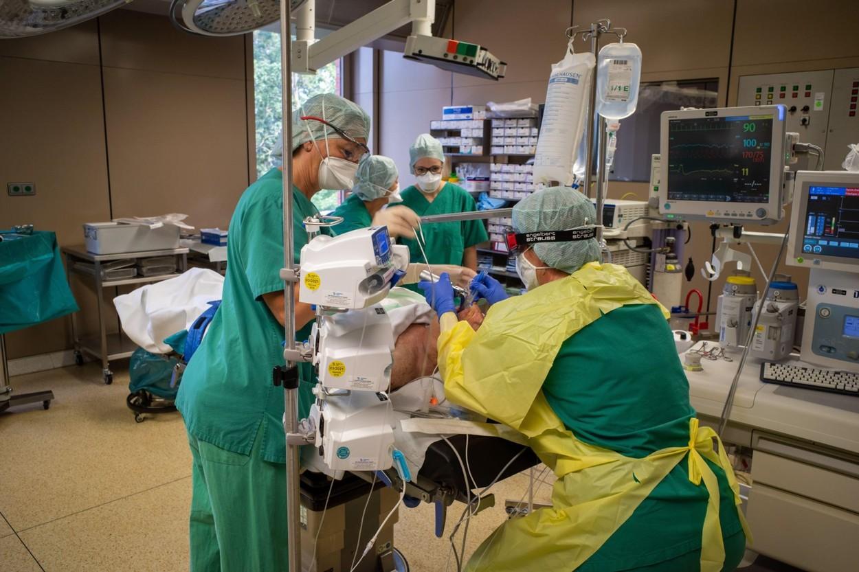 Schimbare de manifestare a COVID-19, &icirc;n Rom&acirc;nia! Managerul Institutului Marius Nasta, avertisment! &bdquo;E o altă formă de boală&rdquo;