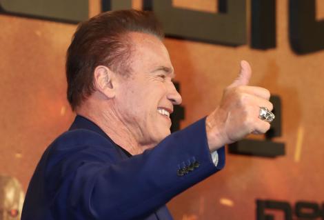 Cum au fost surprinși Arnold Schwarzenegger și fiul lui “din flori”?: La 73 de ani, Terminatorul și-a arătat din nou "armele", pe străzile din L.A.