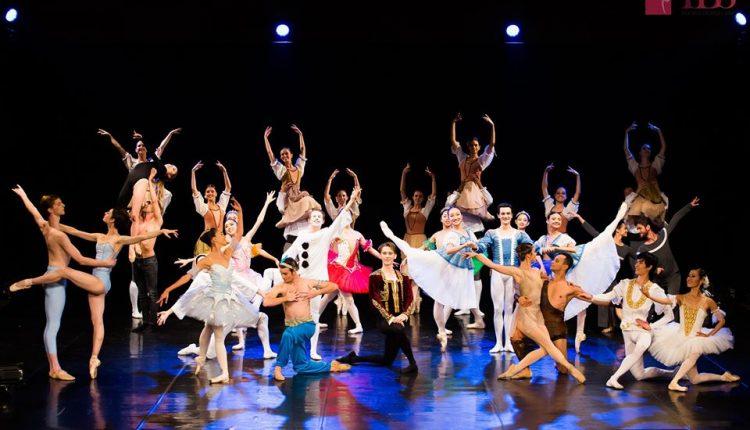 A fost descoperit un nou focar de coronavirus &icirc;n Rom&acirc;nia. Zeci de artiști au fost plasați &icirc;n carantină