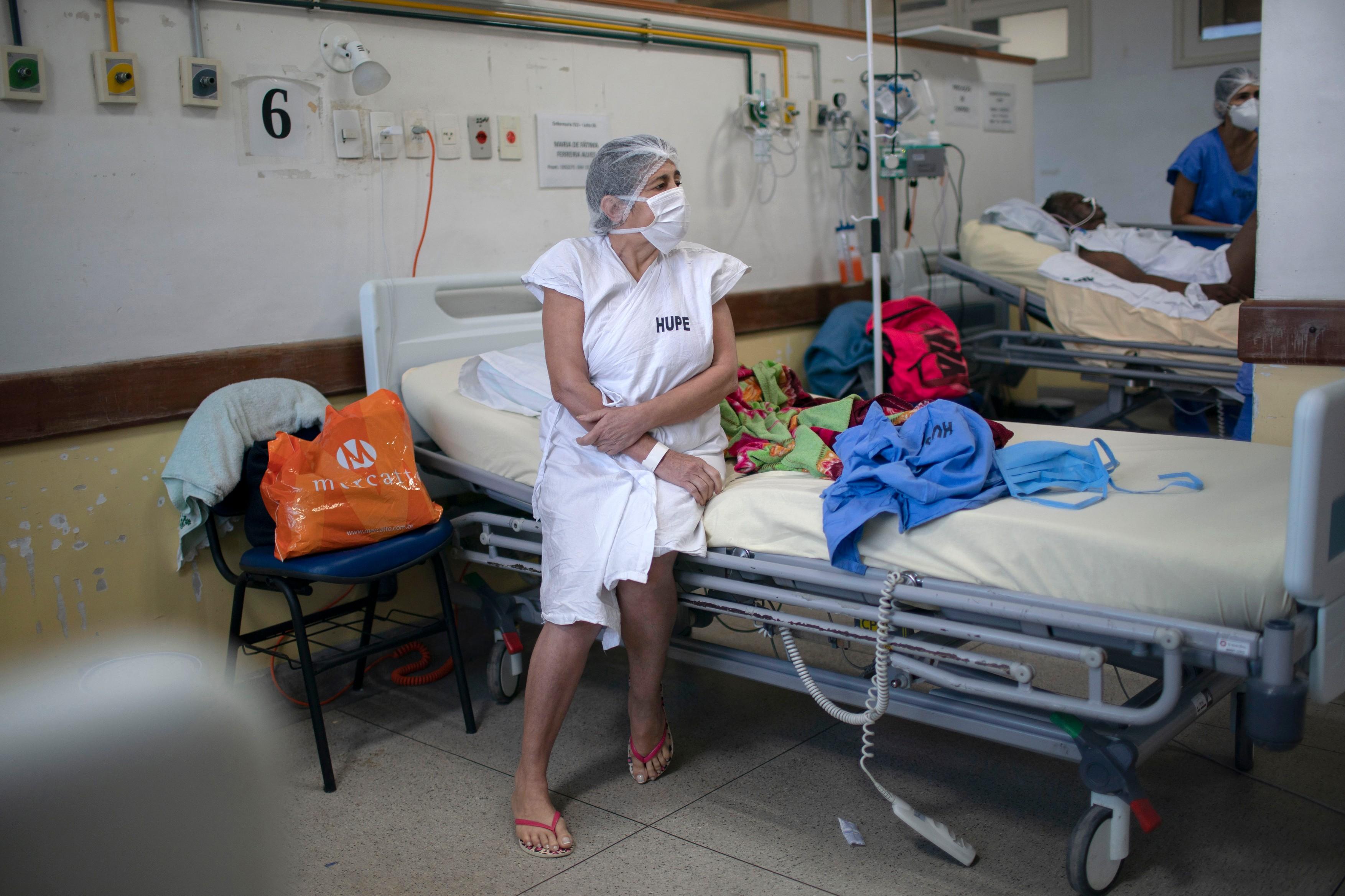 Un nou simptom al COVID-19, observat &icirc;n r&acirc;ndul pacienților rom&acirc;ni! Medicii, dezvăluiri noi: &bdquo;Se &icirc;nt&acirc;lnește și &icirc;n formele ușoare&rdquo;