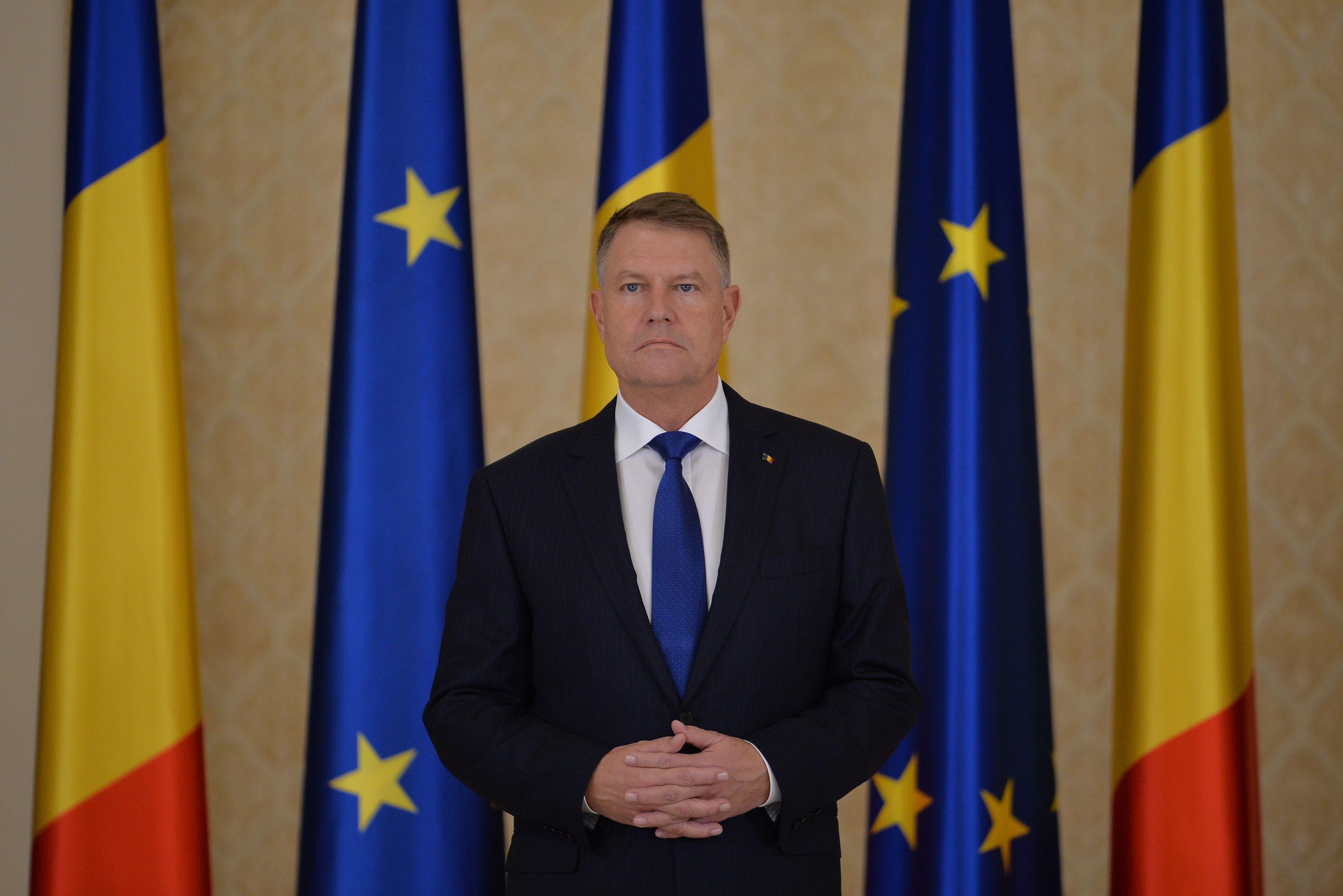 Anul școlar &icirc;ncepe pe 14 septembrie cu elevii &icirc;n bănci. Școală online doar &icirc;n zonele cu focar. Iohannis a anunțat cum se vor desfășura orele