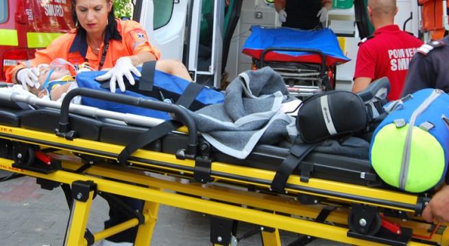 Trei copii care se plimbau cu bicicleta au fost spulberați de o mașină! Doi dintre ei au ajuns &icirc;n comă!