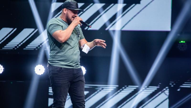 Florin Doleanu a mizat pe o melodie proprie și a primit 3 DA. Versurile profunde i-au emoționat pe jurații “X Factor”