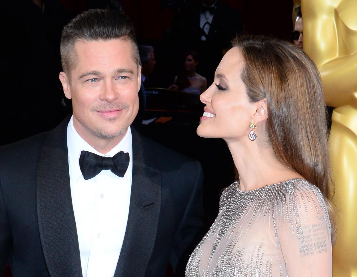 A fost acuzată că o urăște pe Angelina Jolie! Cum se apără noua iubită a lui Brad Pitt