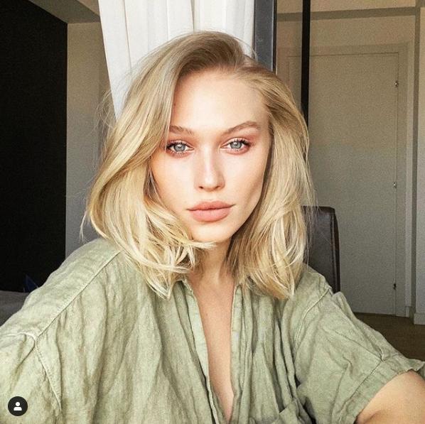 E una dintre cele mai frumoase femei din Rom&acirc;nia. C&acirc;t de bine arată Gina Chirilă după naștere