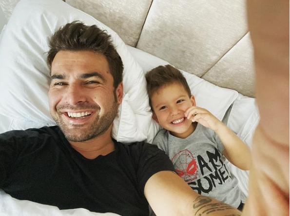 Ce familie fericită are fotbalistul Adrian Mutu. Imaginea cu soția și fiul "Briliantului" care a str&acirc;ns mii de like-uri