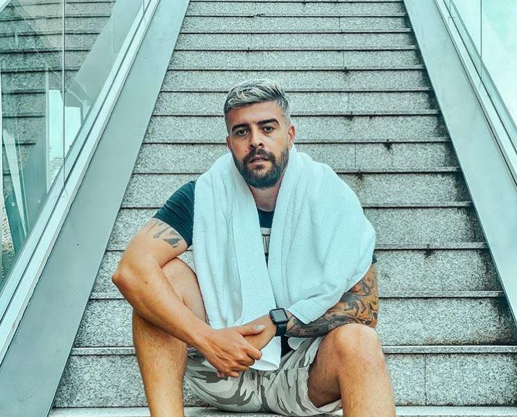 Puțini știu cum arăta Speak &icirc;nainte să devină celebru. Imaginea cu el de acum c&acirc;țiva ani face furori pe internet | Foto