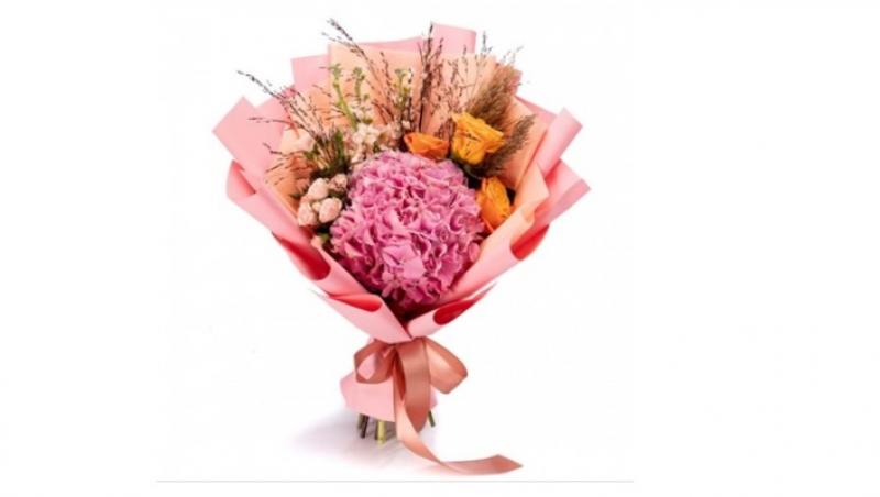 5 buchete de flori pe care le poți dărui la o cununie civilă toamna aceasta