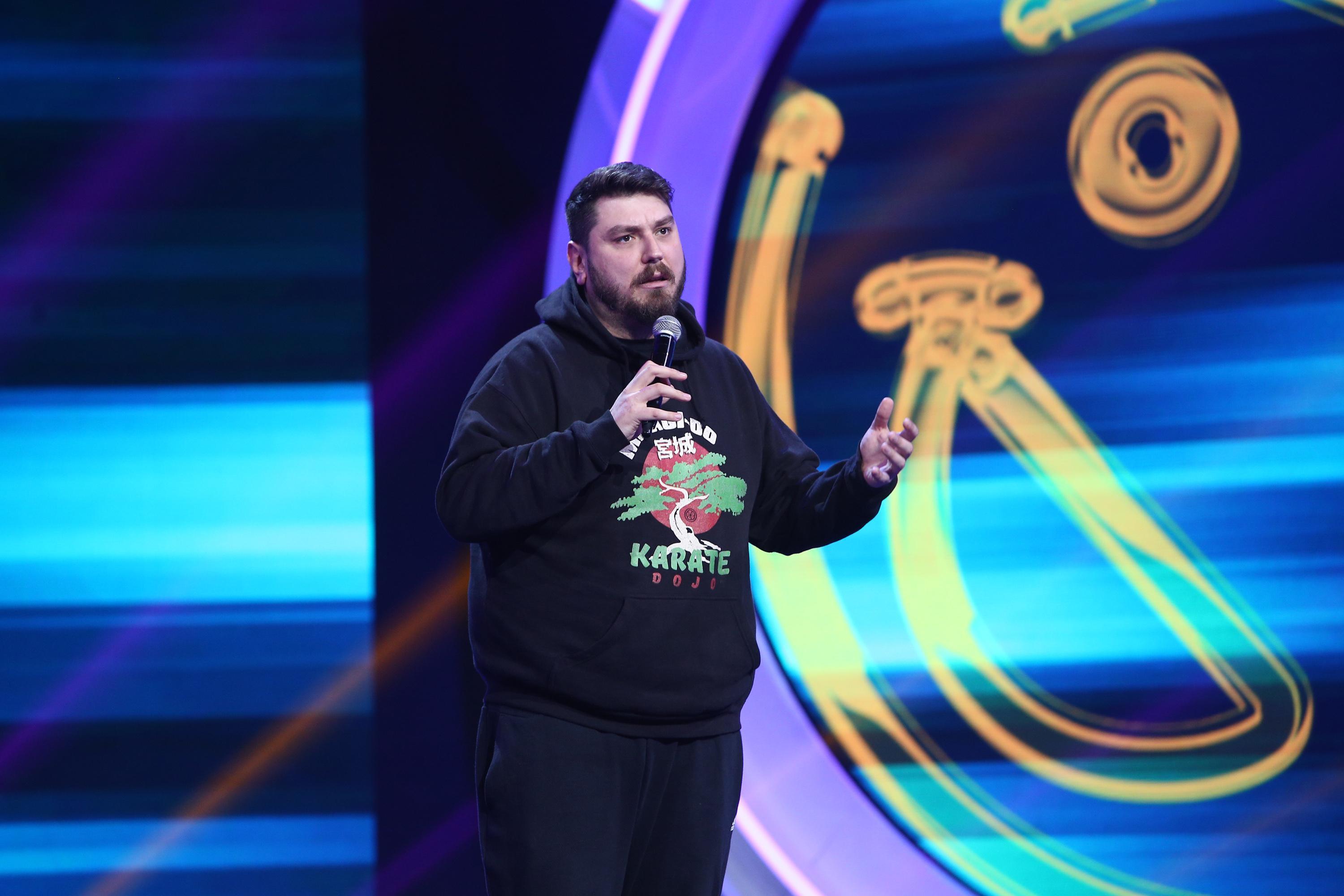 Pe el &icirc;l cunoaște toată lumea. Cum arată Dumitrița Razlog, iubita lui Cosmin Nedelcu aka Micutzu