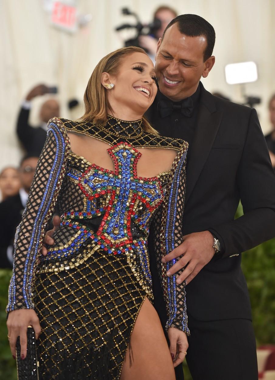 Jennifer Lopez alături de logodnicul său, Alex Rodriguez