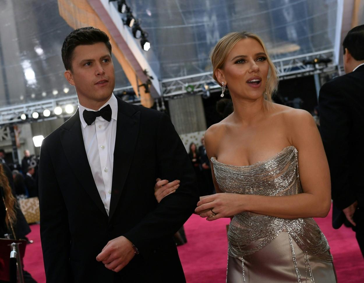 Scarlett Johansson și Colin Jost