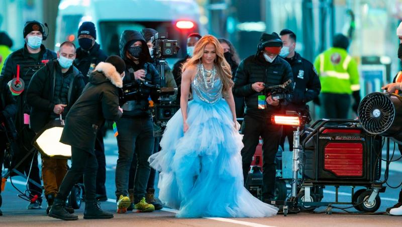 Jennifer Lopez a fost una dintre cele mai dorite vedete de către paparazzi zilele acestea
