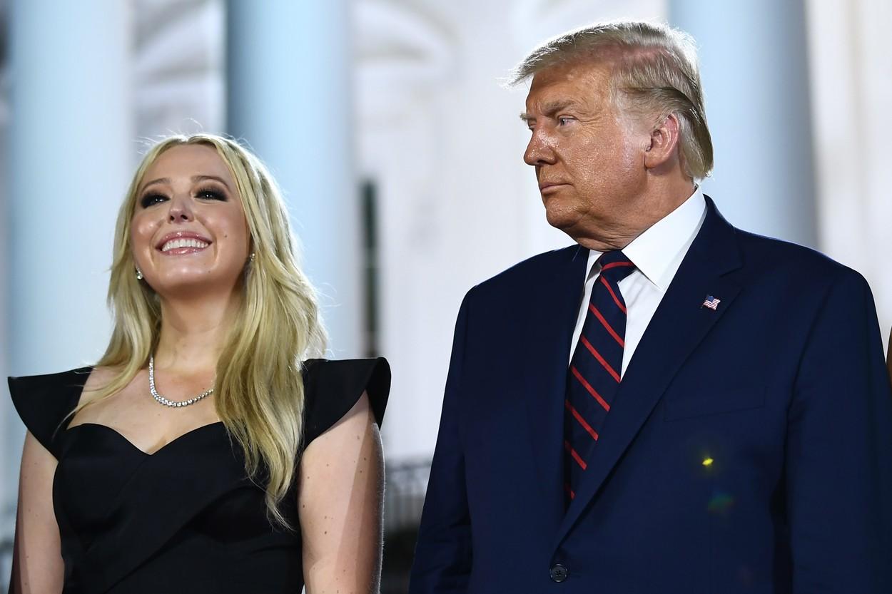 tiffany trump si fiul sau, donald, fotografiati cand zambesc