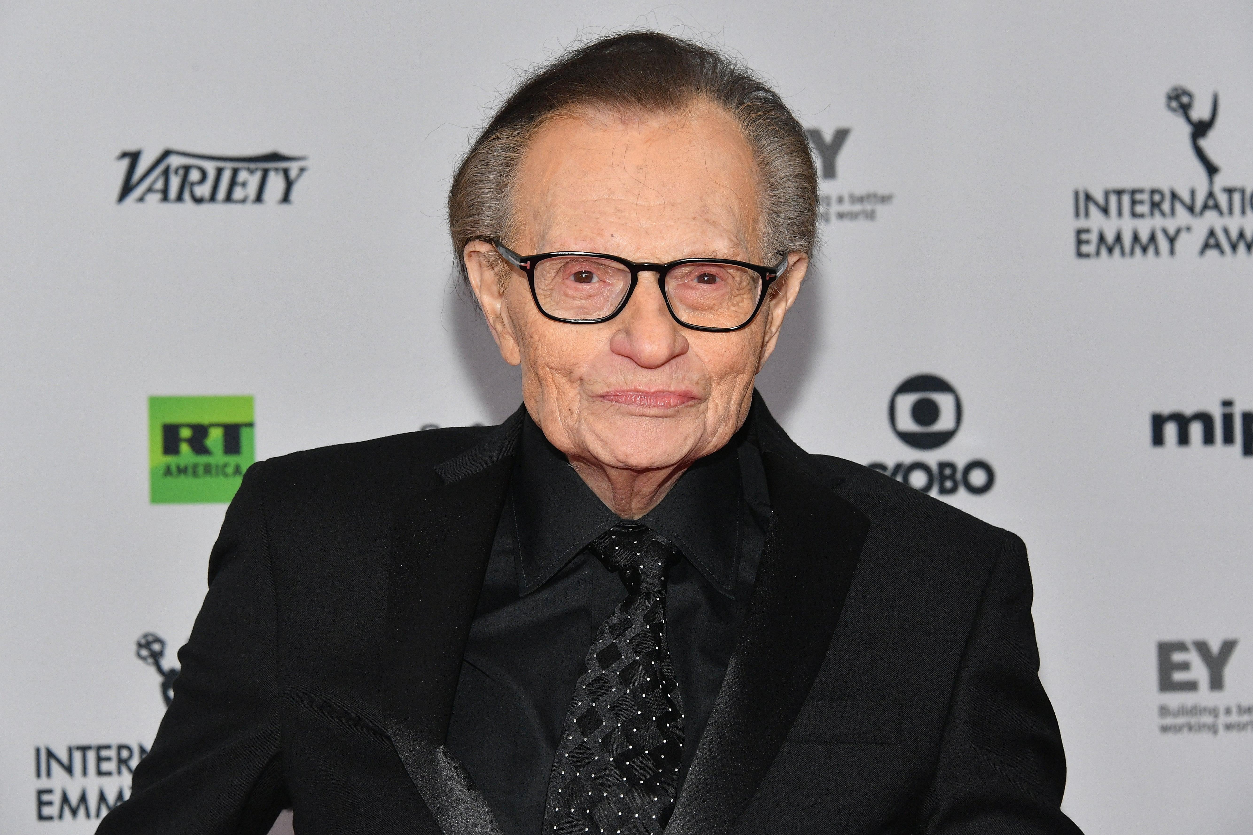 Larry King a murit. Ce avere avea unul din cei mai longevivi prezentatori americani