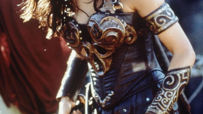 Lucy Lawless în rolul personajului Xena din ''Xena: Prințesa războinică''