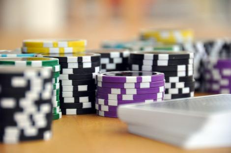 (P) Cele mai comune 3 tipuri de jocuri de masă pe care le poţi încerca la un casino online