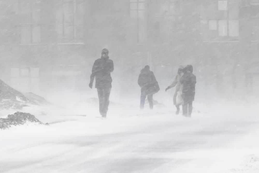 Nouă alertă din partea meteorologilor! Cod galben și portocaliu de viscol și ninsori. Zonele vizate de avertizare