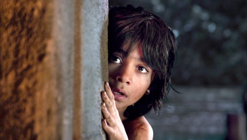Neel Sethi în rolul lui Mowgli din ''Cartea Junglei''