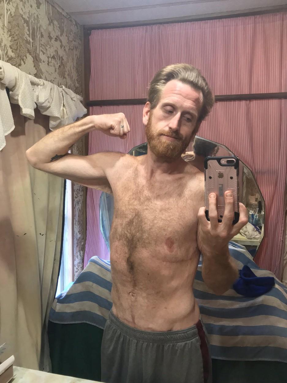 Zach Moore, selfie în oglindă după ce a slăbit