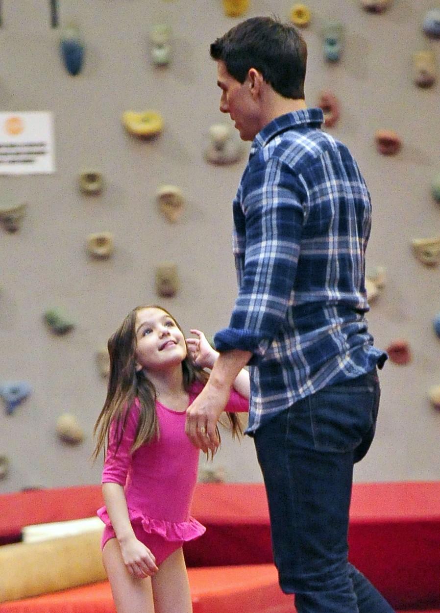 Tom Cruise alături de fiica sa, Suri Cruise