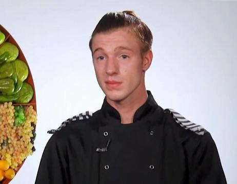 Adrian Luca în nbucătăria emisiunii „Chefi la cuțite”, sezonul 8
