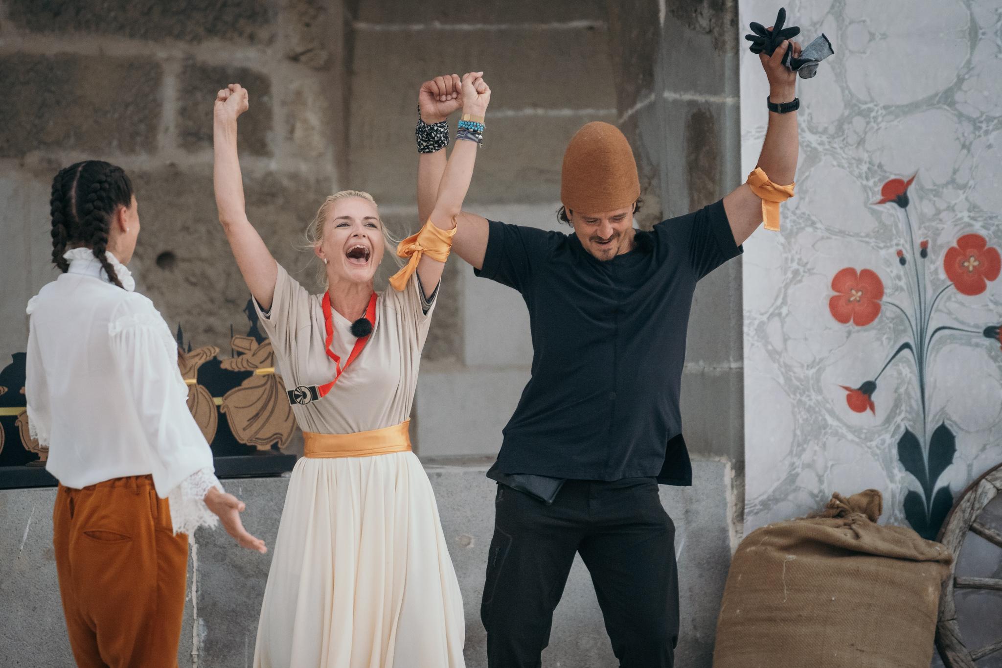 mihai-petre-elwira-cu-amuleta