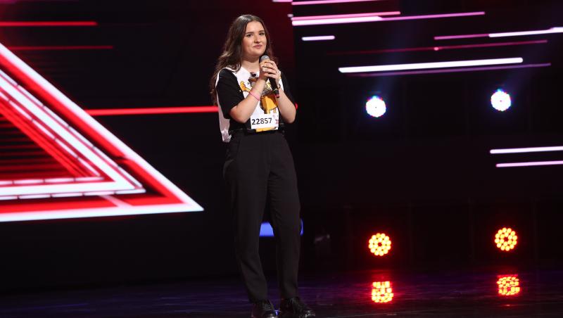 Alexia Bocioc i-a impresionat până la lacrimi pe jurați cu piesa „Bohemian Rhapsody” de la Queen la X Factor 2021