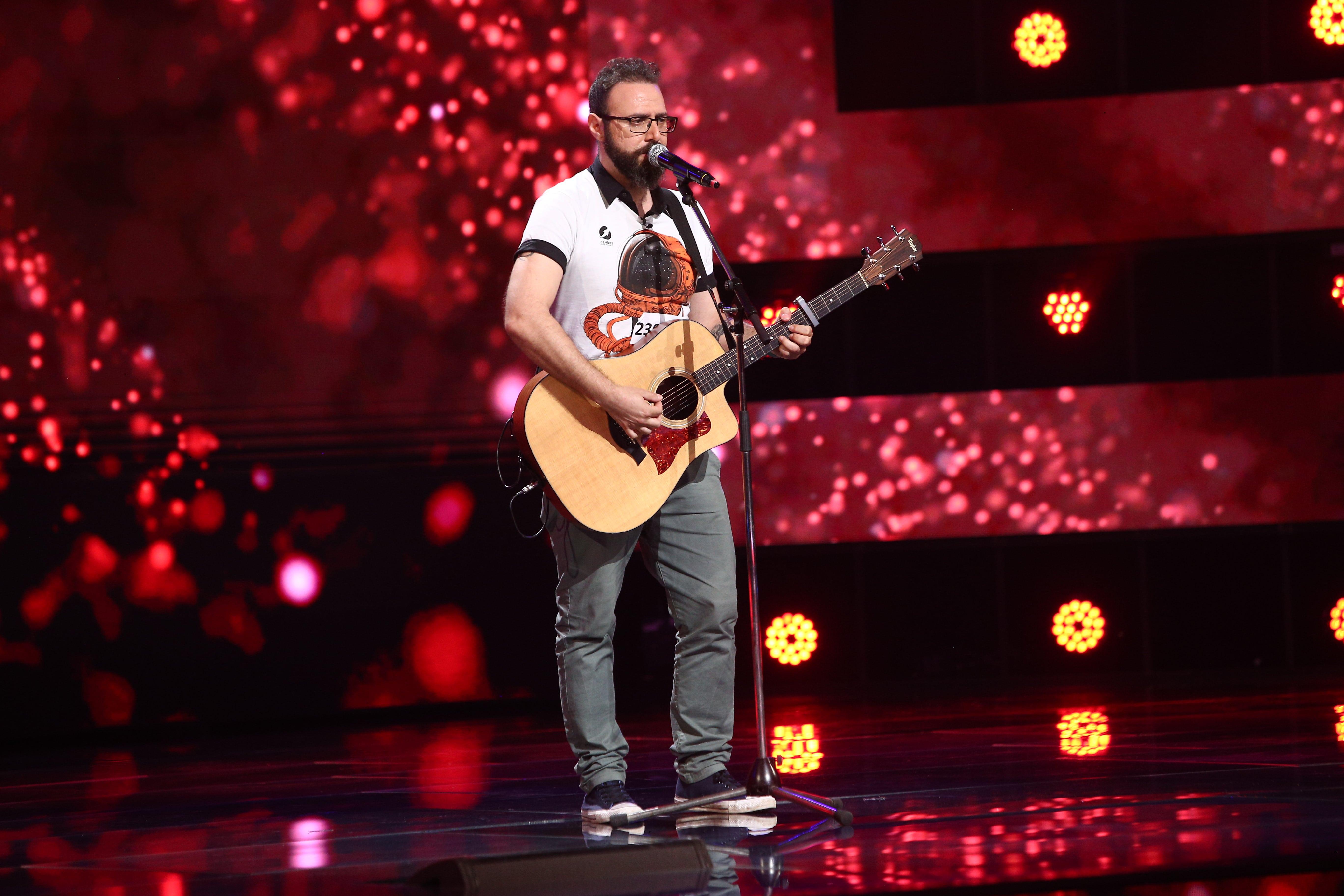 Elie Hadad a impresionat cu povestea sa de dragoste și cu interpretarea - „House Of The Rising Sun” la X Factor 2021