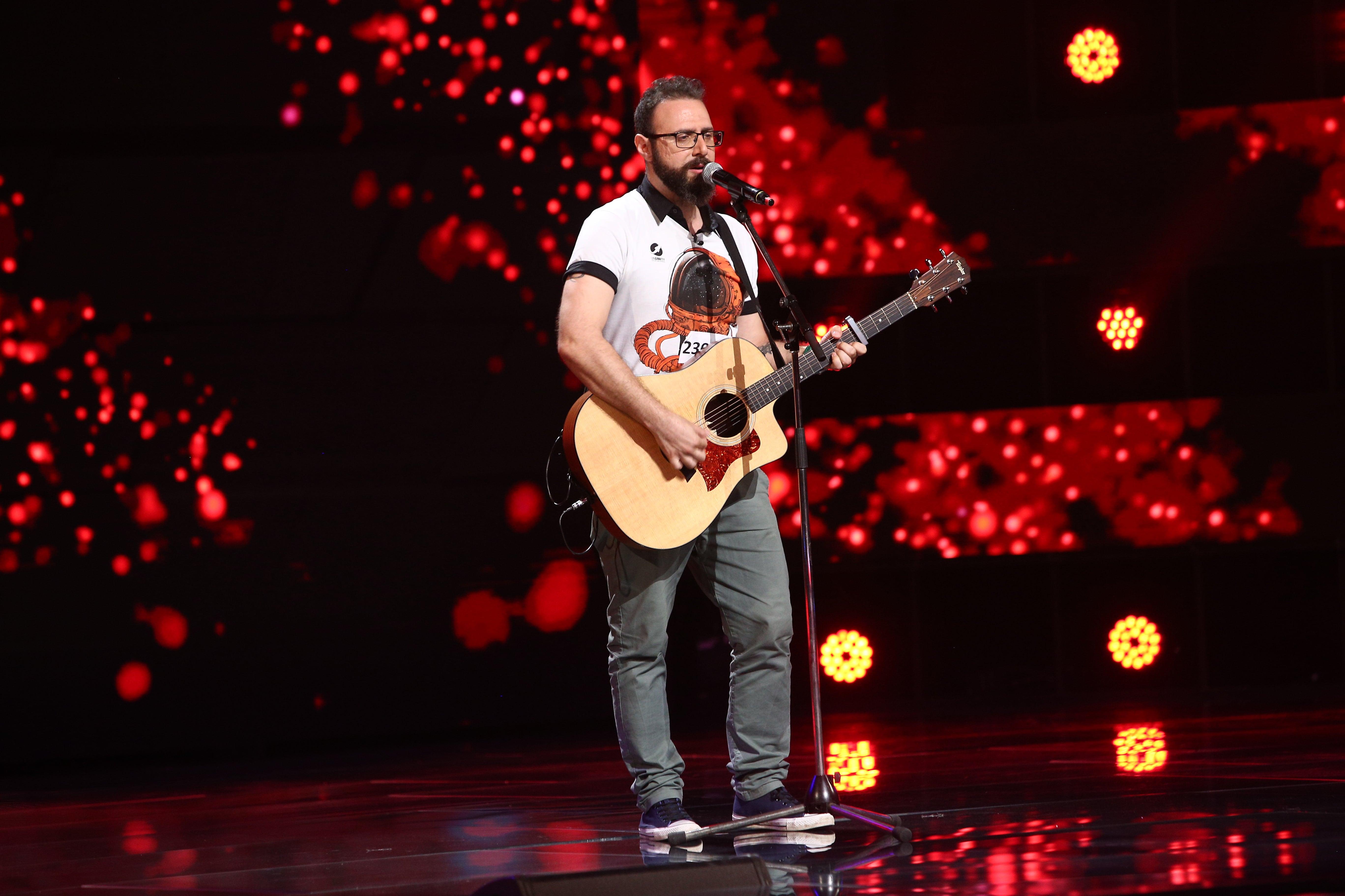 Elie Hadad a impresionat cu povestea sa de dragoste și cu interpretarea - „House Of The Rising Sun” la X Factor 2021