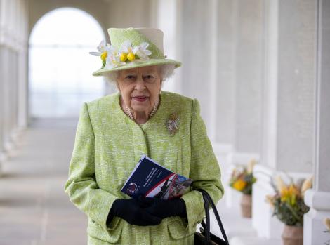 Ce se întâmplă cu hainele vechi ale Reginei Elisabeta a II-a. Abia acum a ieșit la iveală adevărul