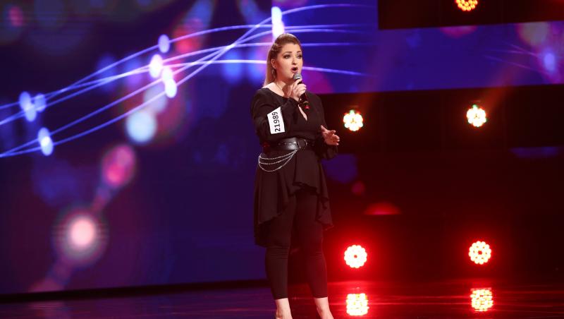 X Factor 2021, 29 octombrie. Cristina Bondoc a impresionat cu tehnica sa vocală pe melodia Dancing With The Devil: 