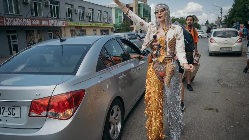 Asia Express, 31 octombrie 2021. Cum a reacționat Iulia Albu la prima cazare de pe Drumul Împăraților. În ce loc au ajuns echipele