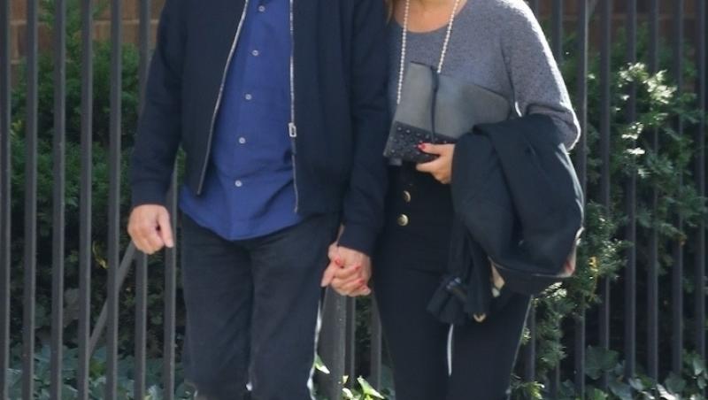 Steve Buscemi, surprins la brațul unei femei mult mai tânără decât el, după moartea soției sale. Actorul iubește din nou
