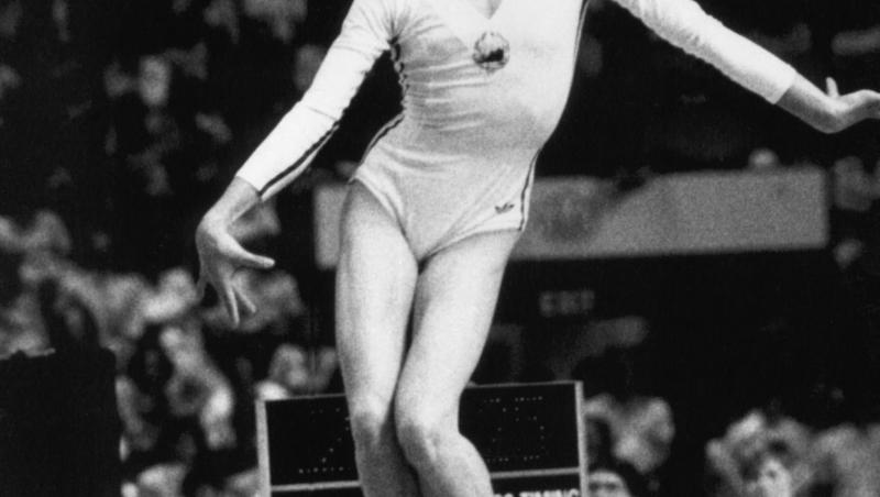 Nadia Comăneci, Supranumită “Zeița de la Montreal” a obținut de-a lungul carierei cinci medalii olimpice de aur