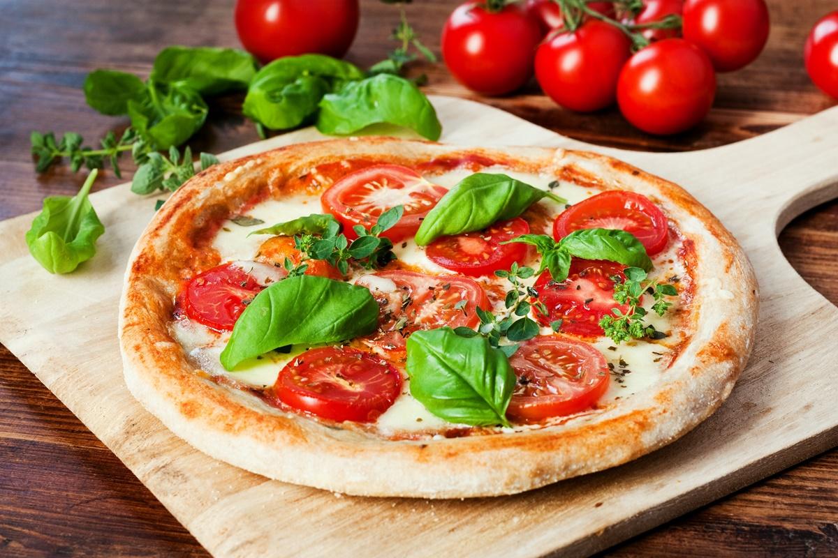 Secretul gustului deosebit al pizzei constă în calitatea ingredientelor